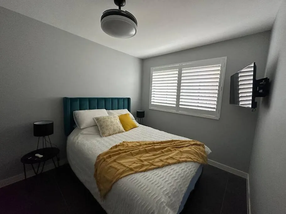 Gough House - Hosted By Burleigh Letting Apartment Gold Coast 0*,  Australia